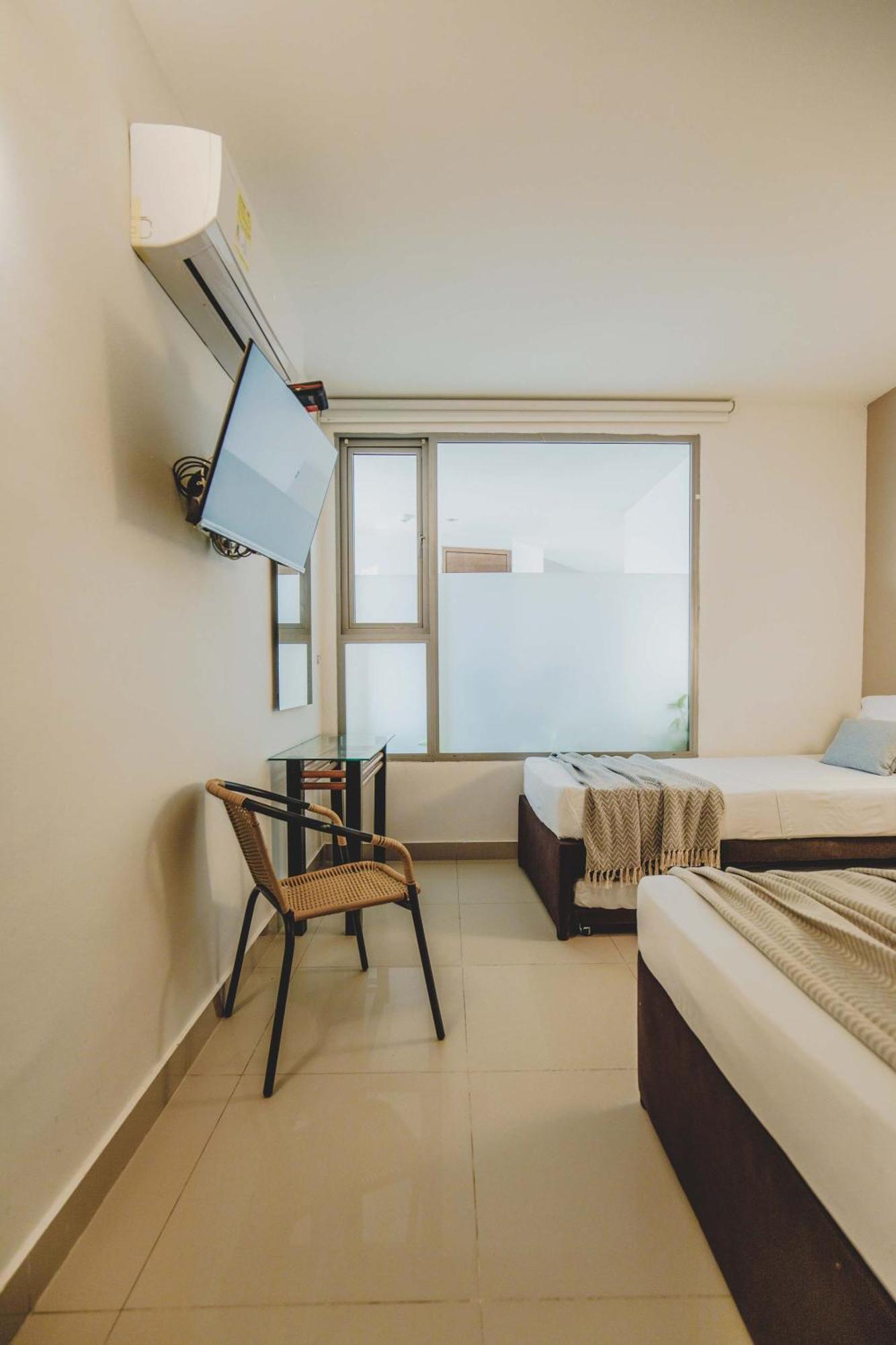 The Tropical And Chic Flat At 20b2 *