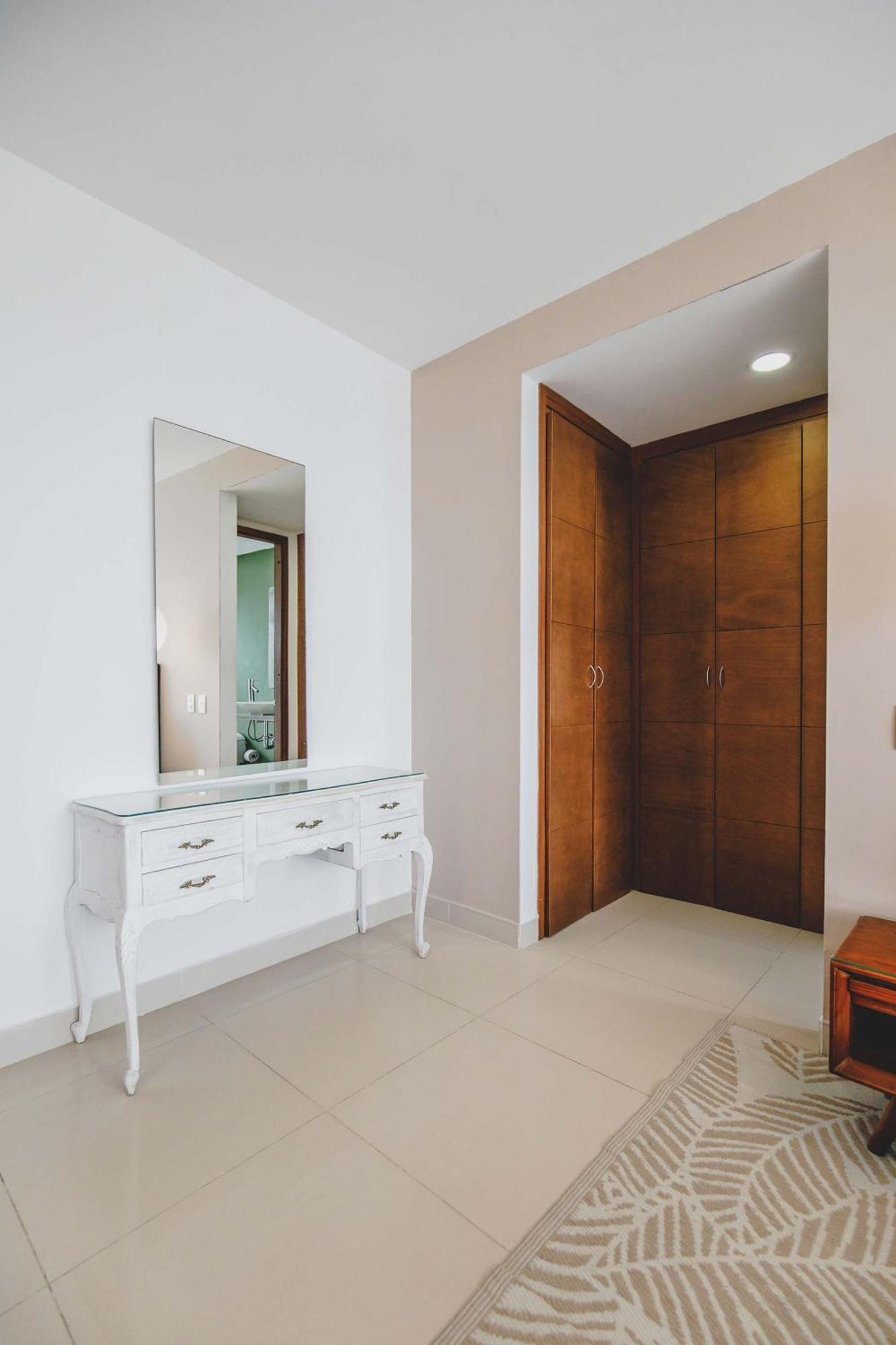 The Tropical And Chic Flat At 20b2 *