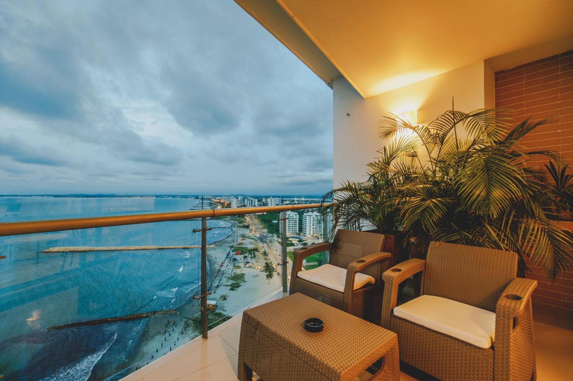 The Tropical And Chic Flat At 20b2 *