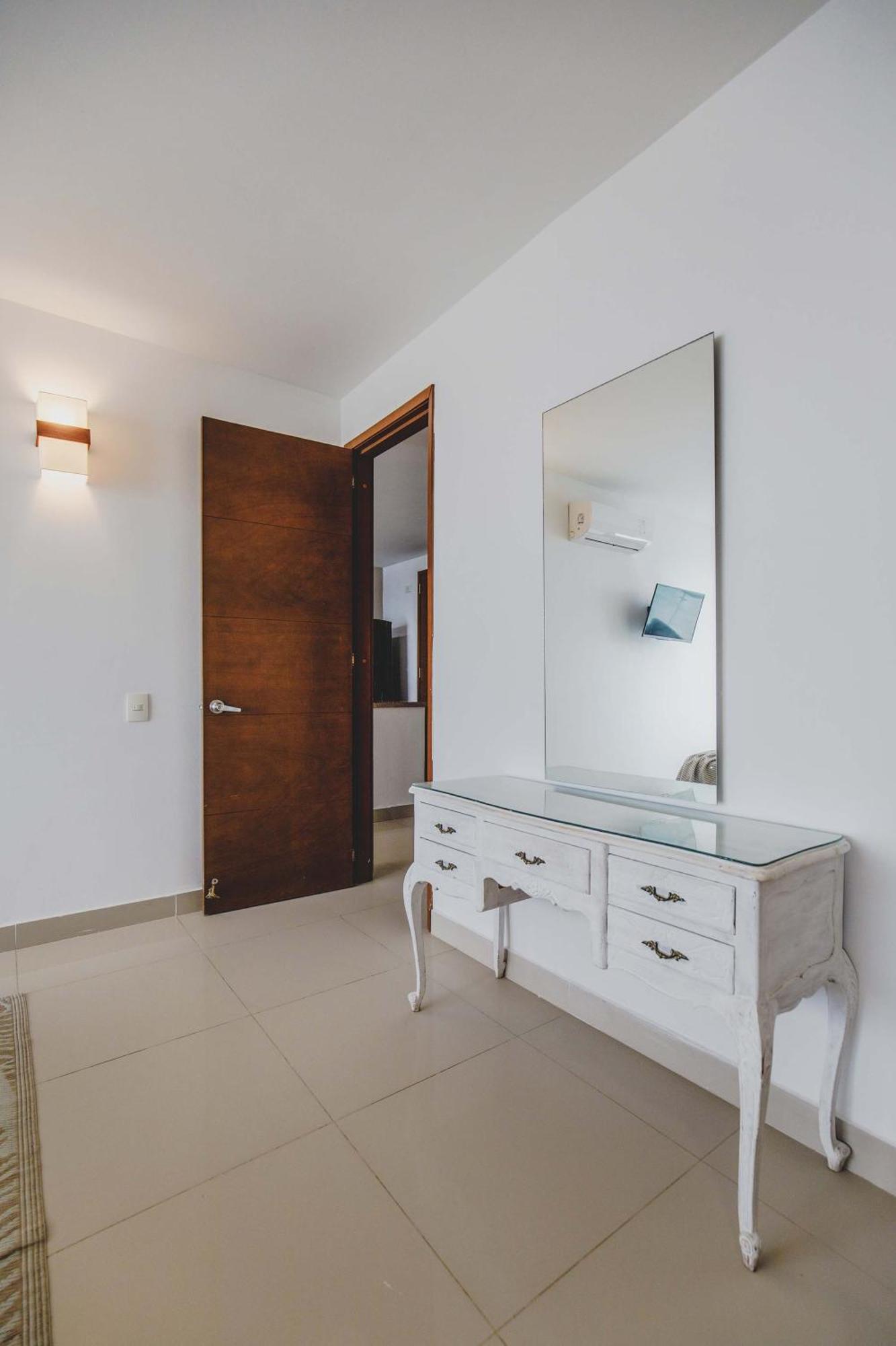 The Tropical And Chic Flat At 20b2 Apartamento *